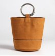 画像4:  woman’s new ring portable suede layer cowhide potted bag shoulder wooden bracelet bucket bag  totebag レザーバケット トート ショルダー2WAYハンドバッグ　トートバック　サイズ2種類 (4)