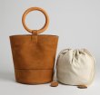 画像13:  woman’s new ring portable suede layer cowhide potted bag shoulder wooden bracelet bucket bag  totebag レザーバケット トート ショルダー2WAYハンドバッグ　トートバック　サイズ2種類 (13)