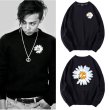 画像2: Small daisy Pullover loose sweater men and women　スモールデイジープリントプルオーバートレーナー オーバーサイズ ユニセックス男女兼用 (2)