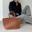 画像2: Woven Mesh basket child handbag tote bag スタイリッシュ レザー編みこみ メッシュ 籠かご トート ハンドバック (2)