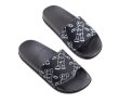 画像2: kaws  print sandals and slippers flip flops    男女兼用ユニセックスカウズプリントフリップフロップサンダルシャワーサンダル ビーチサンダル (2)