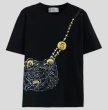 画像3: Art hand-drawn quilted chain bag Short-sleeved T-shirt  アートプリントキルティングチェーンバック半袖 Tシャツ (3)