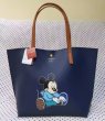 画像4: Mickey Mouse & Minnie Mouse printed leather large capacity shoulder tote bag　即納ミッキーマウス＆ミニーマウスプリントレザー 大容量トートショルダー２WAYバッグママバッグ (4)