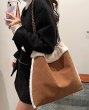 画像5: Sheepskin style quilted chain shoulder strap tote shoulder crossbody bag　シープスキンスタイルキルティング チェーンショルダーストラップトートショルダークロスボディバッグ (5)