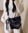 画像2: Bandana Paisley Crossbody Tote Shoulder Rope Bag　ペイズリーバンダナ柄トートショルダークロスボディロープバッグ (2)