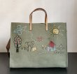 画像2: Graffiti Large Capacity Canvas Tote Shoulder Crossbody Bag　グラフィック落書きペイントキャンバストート ショルダークロスボディバッグ　 (2)