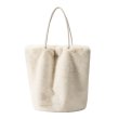 画像2: Woman's  lamb plush handbag shopping bag big bag shoulder large capacity handbag　ラージサイズフェイクラムファートートショルダーハンドバック (2)