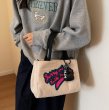 画像6: Letter contrast color fur tote shoulder crossbody bag　レターコントラストカラーファートートショルダークロスボディーバッグ (6)