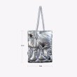 画像6: Silver Letter Sparkling Portable Lightweight Down Stitch Shoulder Tote Bag　 シルバーレタースパークリングポータブル軽量ダウンワンハンドルステッチショルダートートバッグ (6)