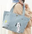 画像2: Snoopy painted denim pants style tote shoulder shopping bag  　スヌーピーペイントデニムパンツ風トートショルダーショッピングバッグ (2)